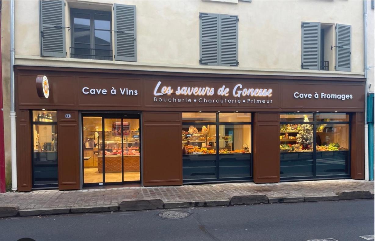 Escale 21m Aeroport Cdg Parc Expo Asterix Gonesse